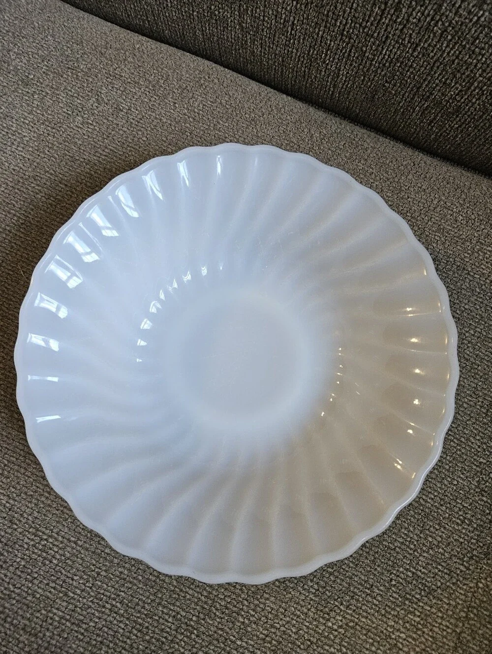 Vintage Anchor Hocking White Milk Glass Bowl Swirl Pattern